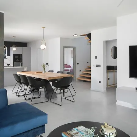 Villa Tia In Kukurini - Haus Fuer 8 Personen *