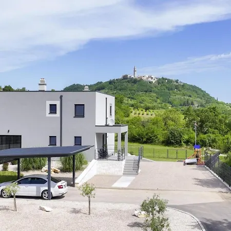 Villa Tia In Kukurini - Haus Fuer 8 Personen