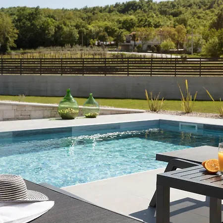 Tia In Kukurini - Haus Fuer 8 Personen * Pićan