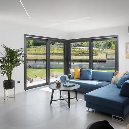 Tia In Kukurini - Haus Fuer 8 Personen Pićan